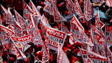 Decenas de trabajadores petroleros son forzados a renunciar tras elección en Venezuela: sindicatos