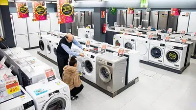 La venta de electrodomésticos se derrumbe un 33% en el primer semestre La venta de electrodomésticos se derrumbe un 33% en el primer semestre