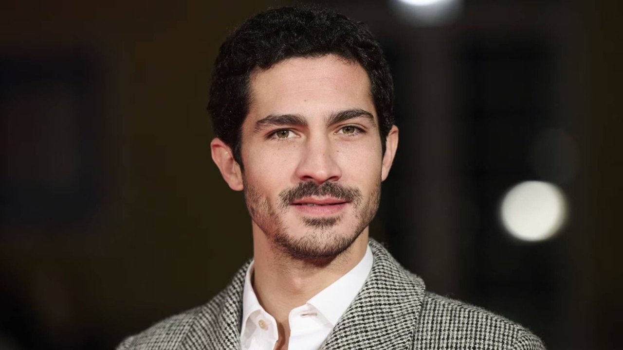 La película con el Chino Darín que causa furor en Netflix y explica el amor desde las teorías de Einstein y Newton.