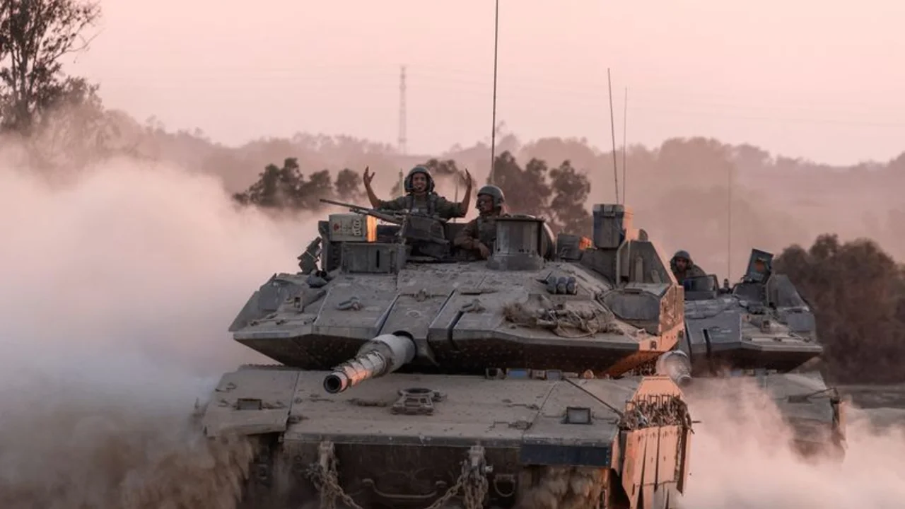 Tanques israelíes penetran aún más en Gaza, mientras Biden insta a la paz