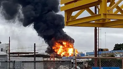 Incendio en refirenia de YPF Incendio en refirenia de YPF