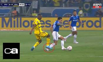 Se conoció el audio del VAR tras la expulsión de Advíncula contra Cruzeiro | Boca juniors