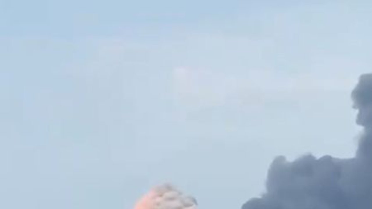 La armada ucraniana dice haber destruido un transbordador ruso en un ataque