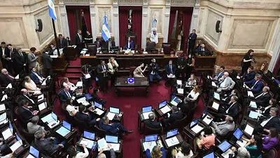 Senadores del PRO y UCR desafían a Macri: votarán contra el veto al aumento de jubilados Senadores del PRO y UCR desafían a Macri: votarán contra el veto al aumento de jubilados