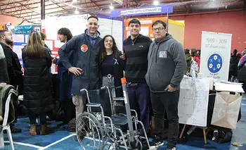 Estudiantes de Berazategui crearon la silla de ruedas eléctrica más barata del mercado | Territorio