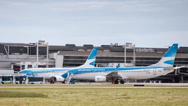 Con medidas de fuerza de pilotos de Aerolíneas, termina una nueva semana con protestas
