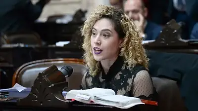 Lourdes Arrieta: "Petri es el peor ministro de Defensa de los últimos 20 años" Lourdes Arrieta: "Petri es el peor ministro de Defensa de los últimos 20 años"
