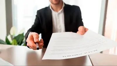 Santa Fe: detuvieron a un abogado y otras seis personas por estafas inmobiliarias Santa Fe: detuvieron a un abogado y otras seis personas por estafas inmobiliarias