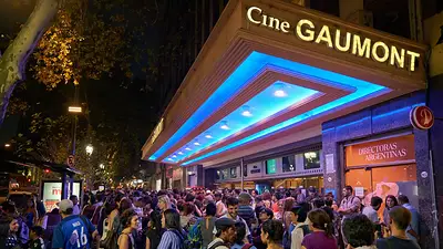 Cine Gaumont. Cine Gaumont.