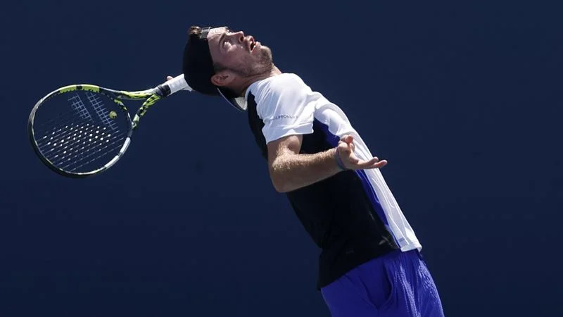 Zverev se impone a Marterer con un gran saque en primera ronda