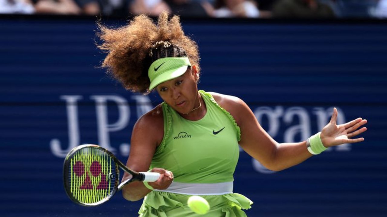 Swiatek sobrevive a un comienzo lleno de errores y alcanza la segunda ronda del US Open