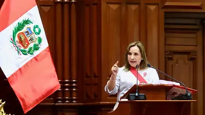 Presidenta de Perú ofrece a empresarios de EEUU invertir en puerto, en medio del avance de China Presidenta de Perú ofrece a empresarios de EEUU invertir en puerto, en medio del avance de China
