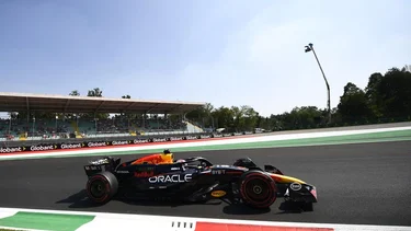 Verstappen lidera entrenamientos del GP de Italia; joven italiano Antonelli estrella su Mercedes