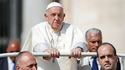 El papa Francisco alerta sobre el cambio climático y advierte que la Tierra está "enferma" El papa Francisco alerta sobre el cambio climático y advierte que la Tierra está "enferma"