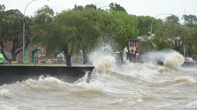 Alerta por sudestada y fuertes crecida del Río de la Plata por la tormenta de Santa Rosa Alerta por sudestada y fuertes crecida del Río de la Plata por la tormenta de Santa Rosa