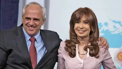 Ernesto Samper visitó a Cristina Kirchner: "Proscripción política" Ernesto Samper visitó a Cristina Kirchner: "Proscripción política"