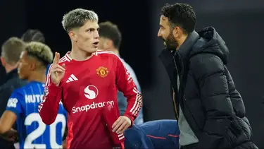 El DT de Manchester United filtró qué pasa con Alejandro Garnacho: "No salen bien"