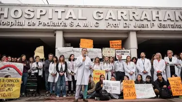 Médicos del Garrahan le pidieron a Pullaro que apoye la ley de emergencia en salud infantil: "Compromiso colectivo"
