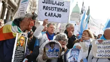 Desmedido operativo para frenar la marcha contra los vetos de Milei