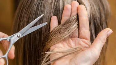 Cuáles son los mejores días para cortarse el pelo en agosto 2025, según el calendario lunar