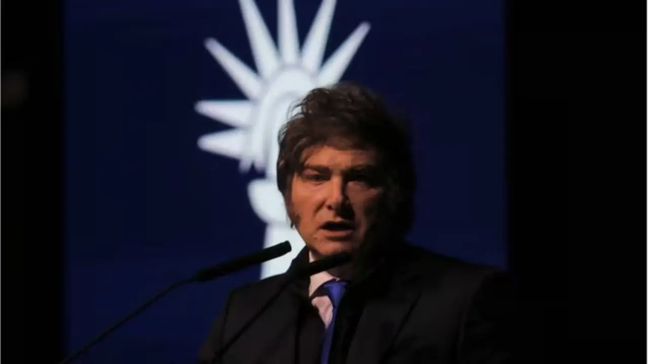 Sin pruebas, Milei agitó el fantasma del fraude en las elecciones de PBA