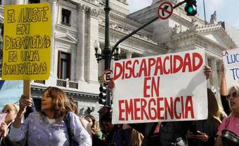 Mamá de un niño con autismo: "Me da más miedo que mi hijo se quede sin su escuela" | Javier milei presidente