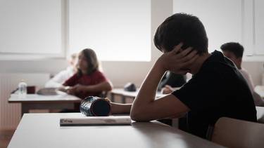 La salud en la era Milei: grave aumento de autolesiones e ideas suicidas en adolescentes