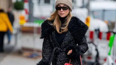 Los accesorios de oro para este invierno 2025: los que no te pueden faltar