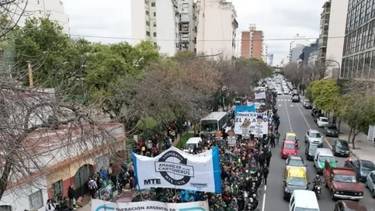 Los cartoneros que resisten la crueldad y enfrentan sanciones por revisar la basura: “¿Qué quieren, que salgamos a robar?”