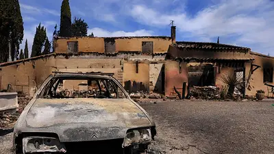 Francia lucha contra el mayor incendio forestal de las últimas décadas, con un muerto Francia lucha contra el mayor incendio forestal de las últimas décadas, con un muerto