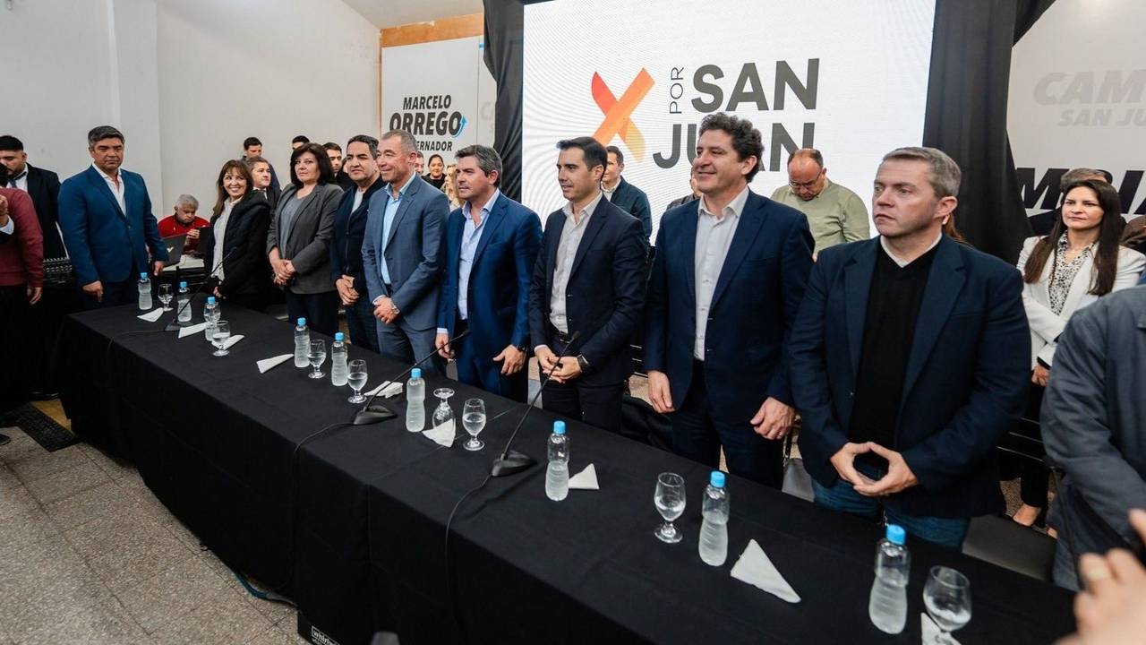 Orrego lanzó un frente propio para las elecciones legislativas: "Vamos más juntos que nunca"
