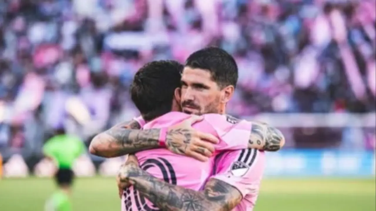 Rodrigo De Paul metió su primer gol en el Inter Miami: esta fue la reacción de Lionel Messi