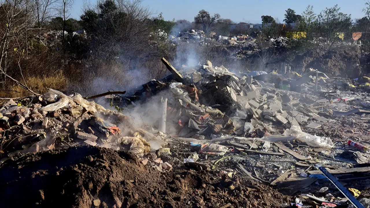 Basural a cielo abierto detras del Aeropuerto de Córdoba. 
