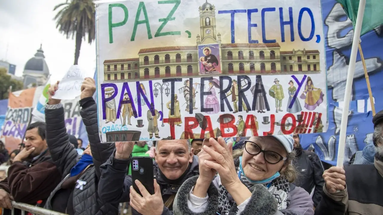 En Plaza de Mayo, los sindicatos aseguraron: "Es posible construir otra Argentina que nos saque de este infierno"
