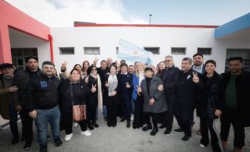 En unidad, Kicillof salió a hacer campaña antes del cierre de alianzas | Elecciones 2025