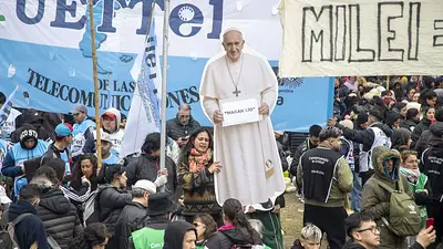 Con críticas al ajuste y la crueldad de Milei, miles de fieles le pidieron pan y trabajo a San Cayetano Con críticas al ajuste y la crueldad de Milei, miles de fieles le pidieron pan y trabajo a San Cayetano