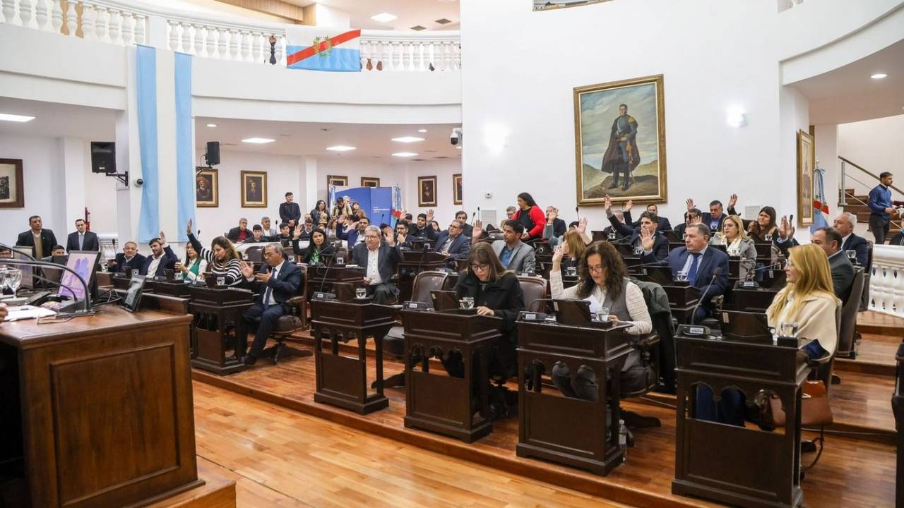 Repudios a Nación y ampliación de derechos: se llevó a cabo una intensa sesión de Diputados en La Rioja