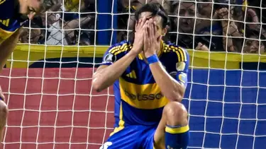  Cavani erró un gol insólito y las redes hinchas de Boca lo destrozaron