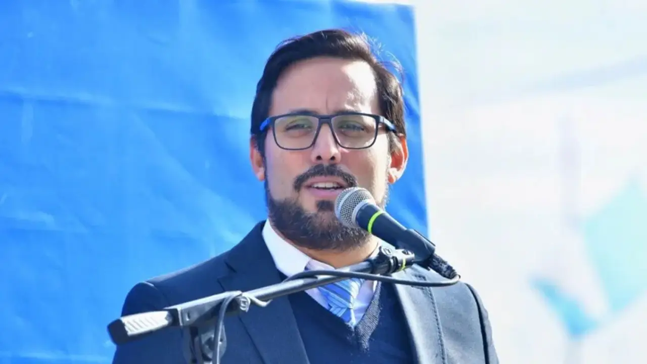 Fuegos cruzados en Formosa: cuestionan a LLA por ausentarse en los debates, en plena reforma de la Constitución