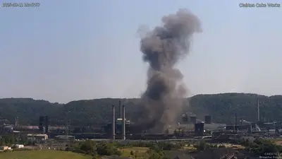 Explosiones en una planta siderúrgica de EEUU dejan dos muertos y diez heridos Explosiones en una planta siderúrgica de EEUU dejan dos muertos y diez heridos