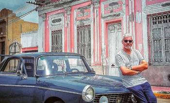 Restauró un Peugeot 404 y recorre pueblos "desaparecidos" | Historias de vida