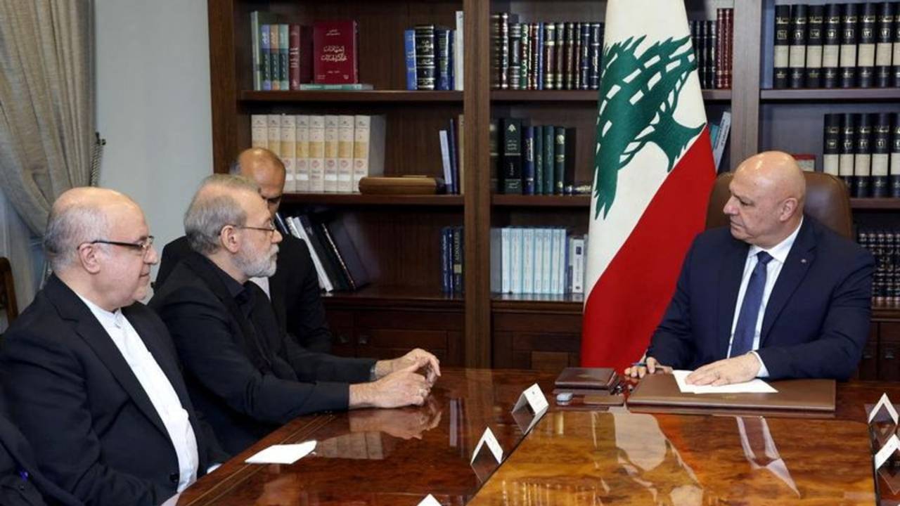 Presidente de Líbano dice a Irán, aliado de Hezbolá, que no se permiten grupos armados en el país