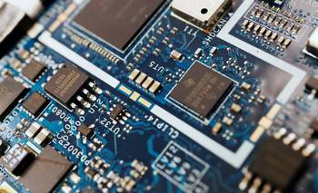 EEUU incorpora rastreadores en envíos de chips de IA para detectar desvíos a China: fuentes | China 