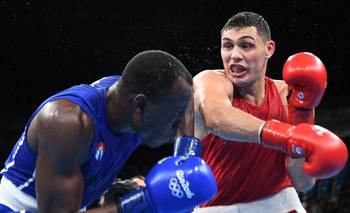 Llegó a pesar 130 kilos,  dejó el boxeo, volvió y ahora va por el título mundial | Boxeo