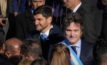 Pullaro, el mejor alumno de Milei: planchó los salarios y subió hasta 900% los servicios | Crisis económica