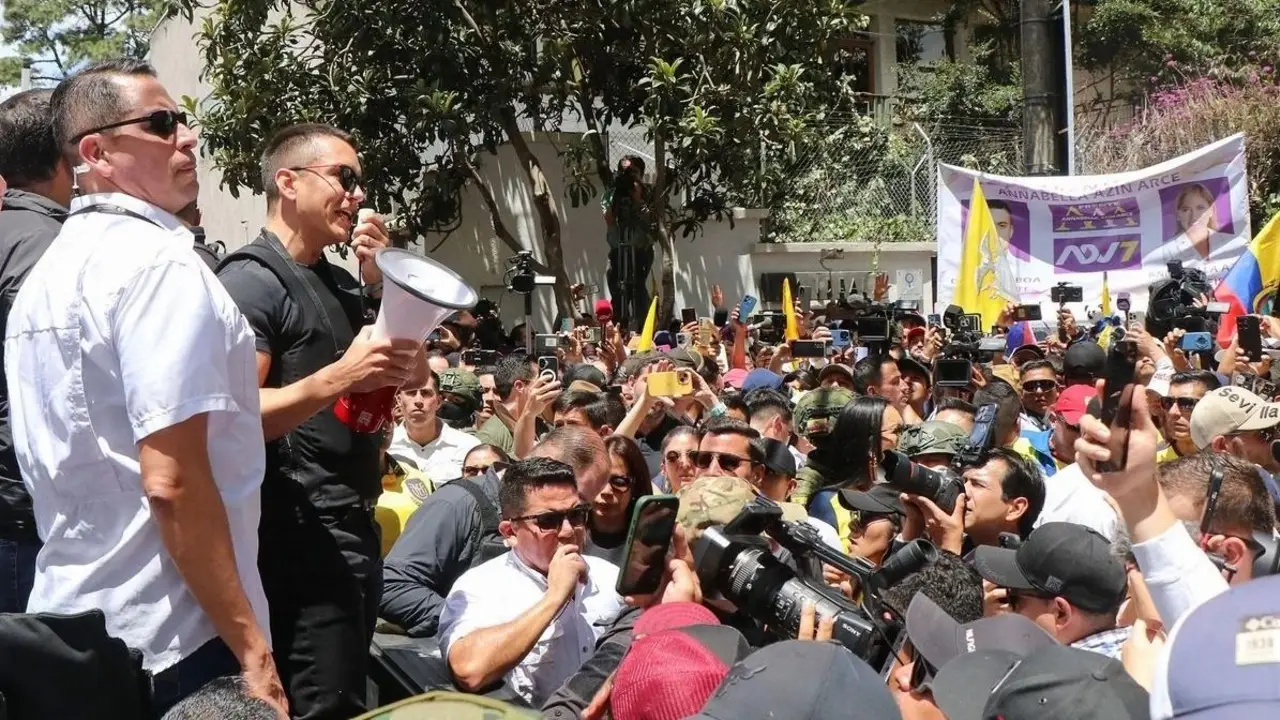 Ecuador en crisis: Noboa busca aliados afuera mientras crecen las denuncias internas