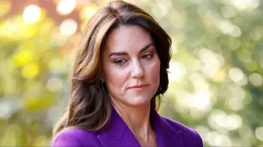 Quién es Lady Charlotte Wellesleym, la integrante de la realeza que sorprende al Reino Unido
