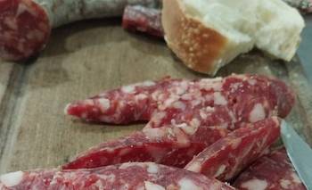 El pueblito de 600 habitantes que celebra la Fiesta del Chorizo | Escapadas