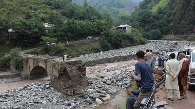 Más de 300 muertos en Pakistán por fuertes lluvias e inundaciones Más de 300 muertos en Pakistán por fuertes lluvias e inundaciones