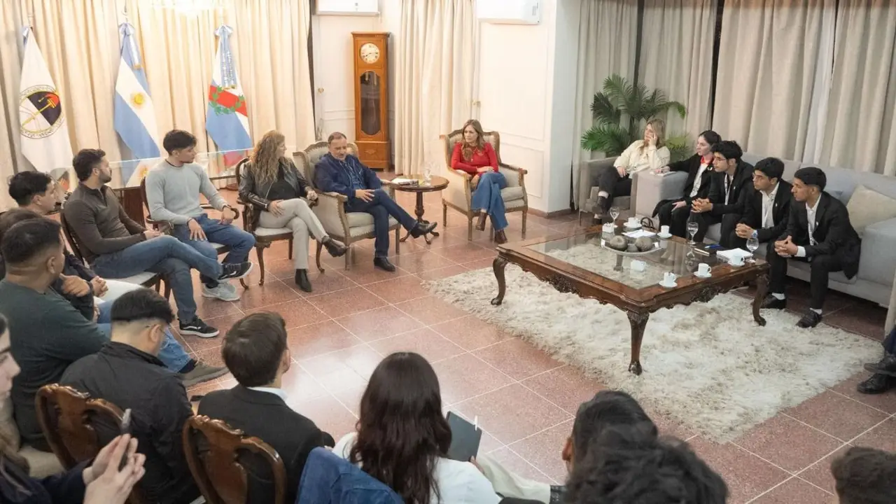 Jóvenes por la Democracia: Quintela encabezó la iniciativa que fomenta el compromiso político